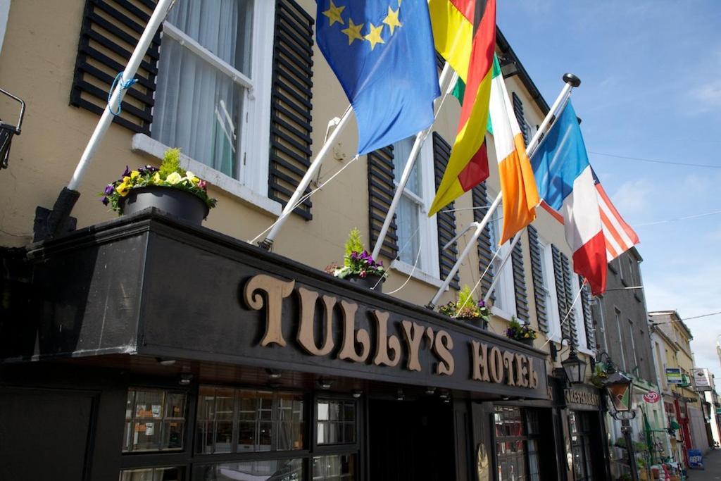 Tully'S Hotel Castlerea Exterior foto